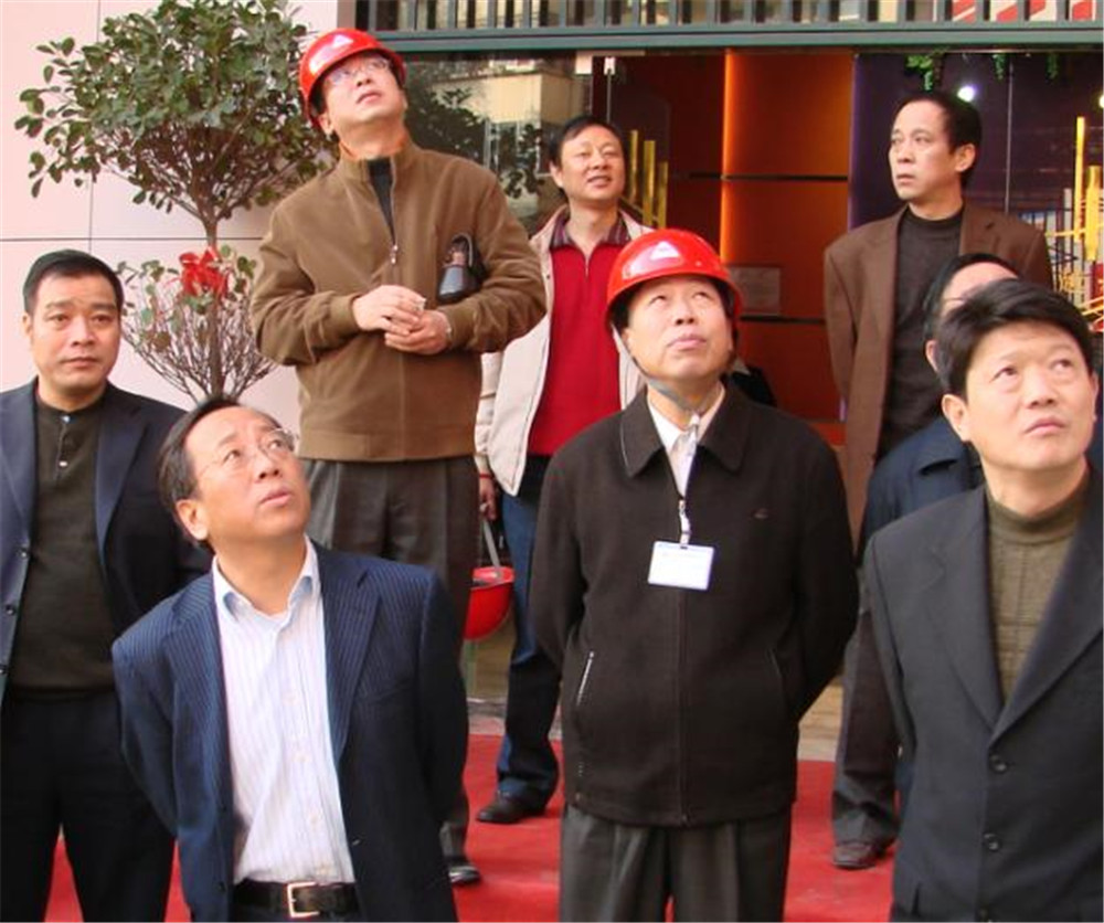 14时任湖北省建设厅厅长杨晓波旅行K8凯发旗舰厅雅荷大厦