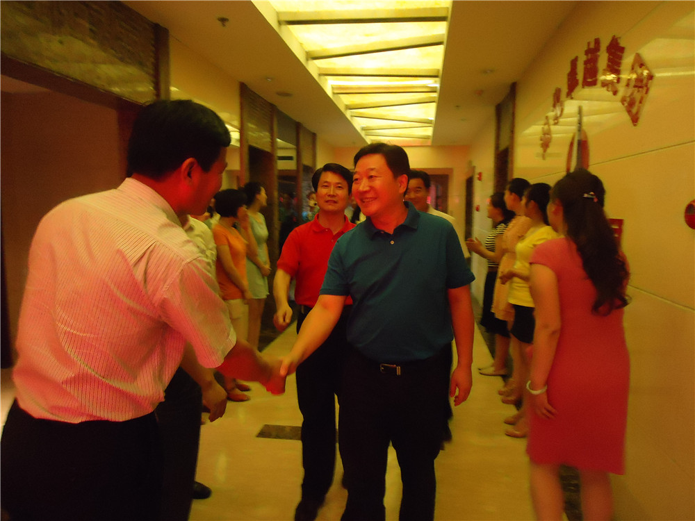 13刘雁飞董事长陪同十堰市市委书记周霁视察K8凯发旗舰厅集团西安总部